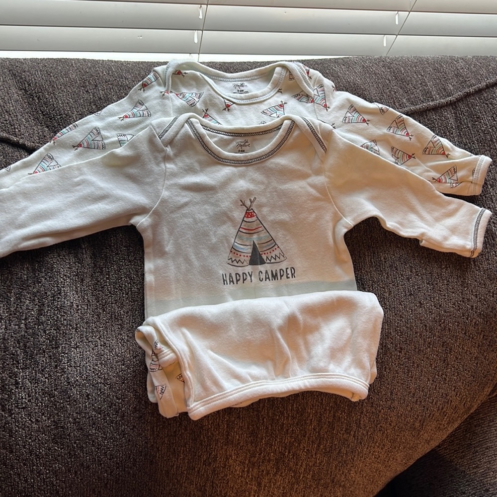 Touched by nature open feet onesie (2)